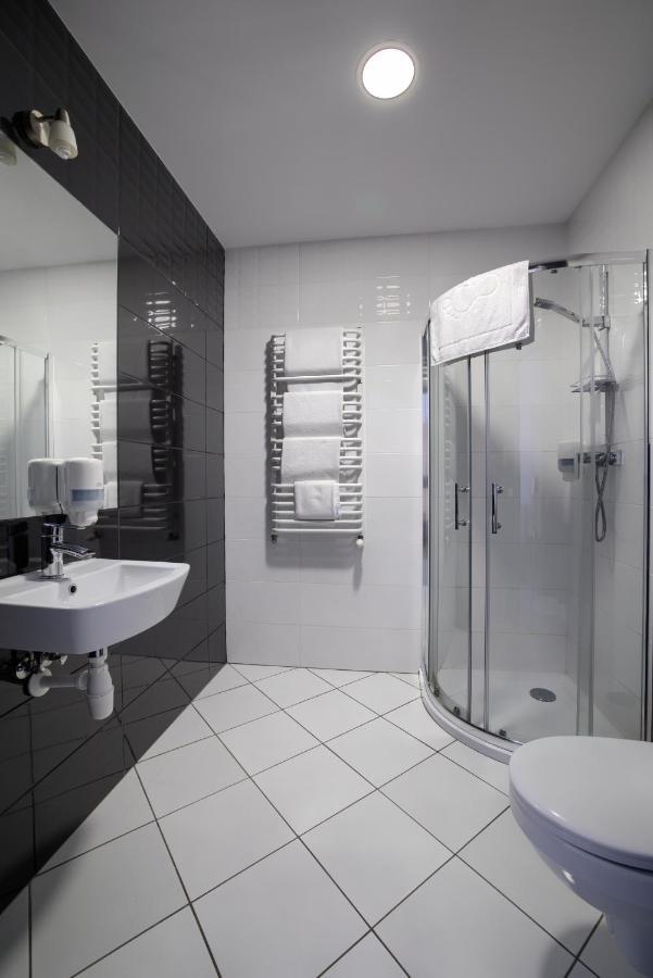 Nova Stodola Hotel Klomnice ภายนอก รูปภาพ