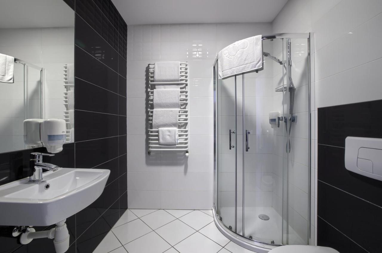 Nova Stodola Hotel Klomnice ภายนอก รูปภาพ