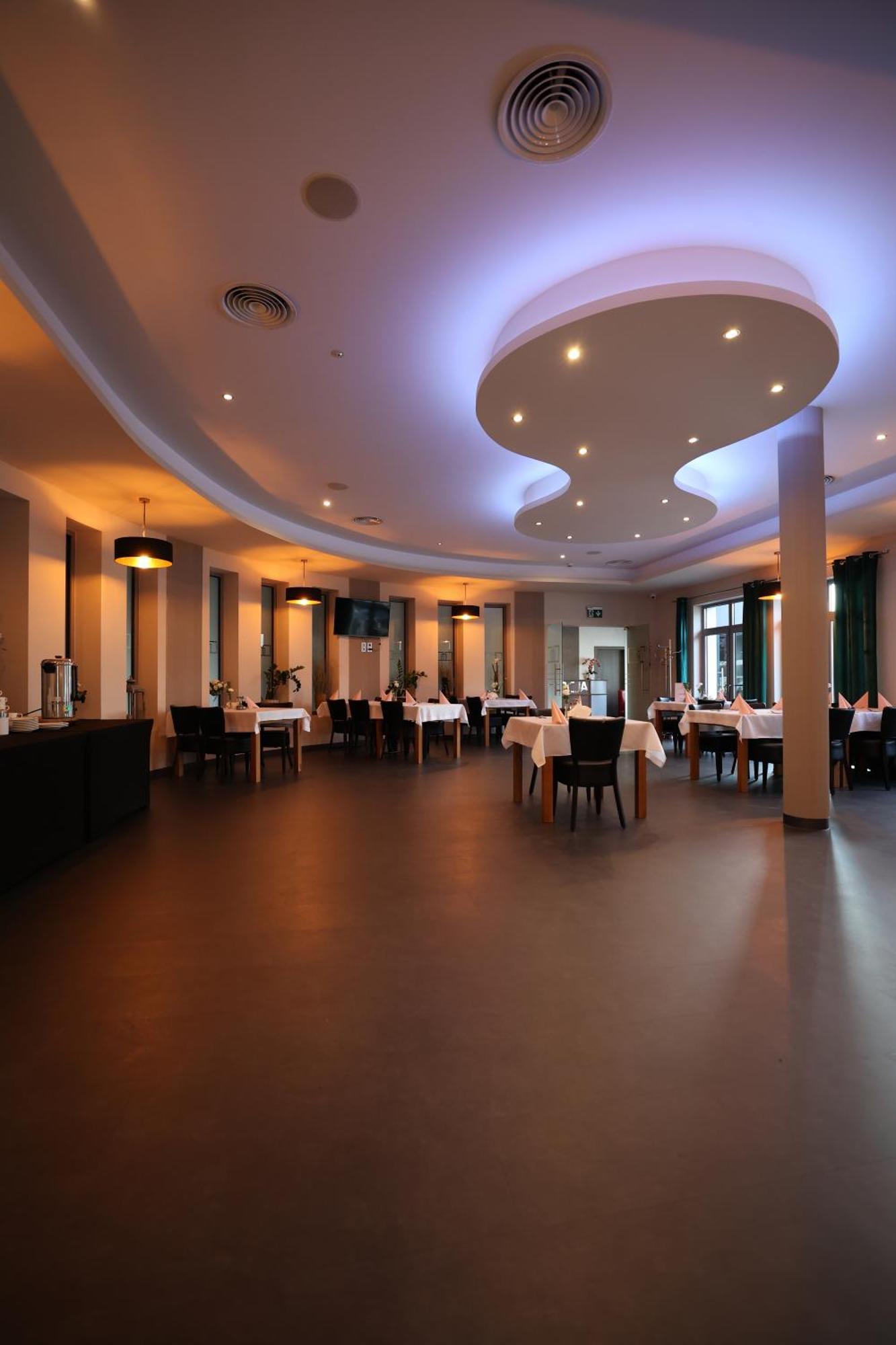 Nova Stodola Hotel Klomnice ภายนอก รูปภาพ